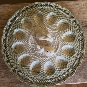 Salt / Pepper bunnies and egg plate